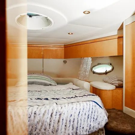 Sunseeker Yacht In Dipkarpaz * Agia Trias